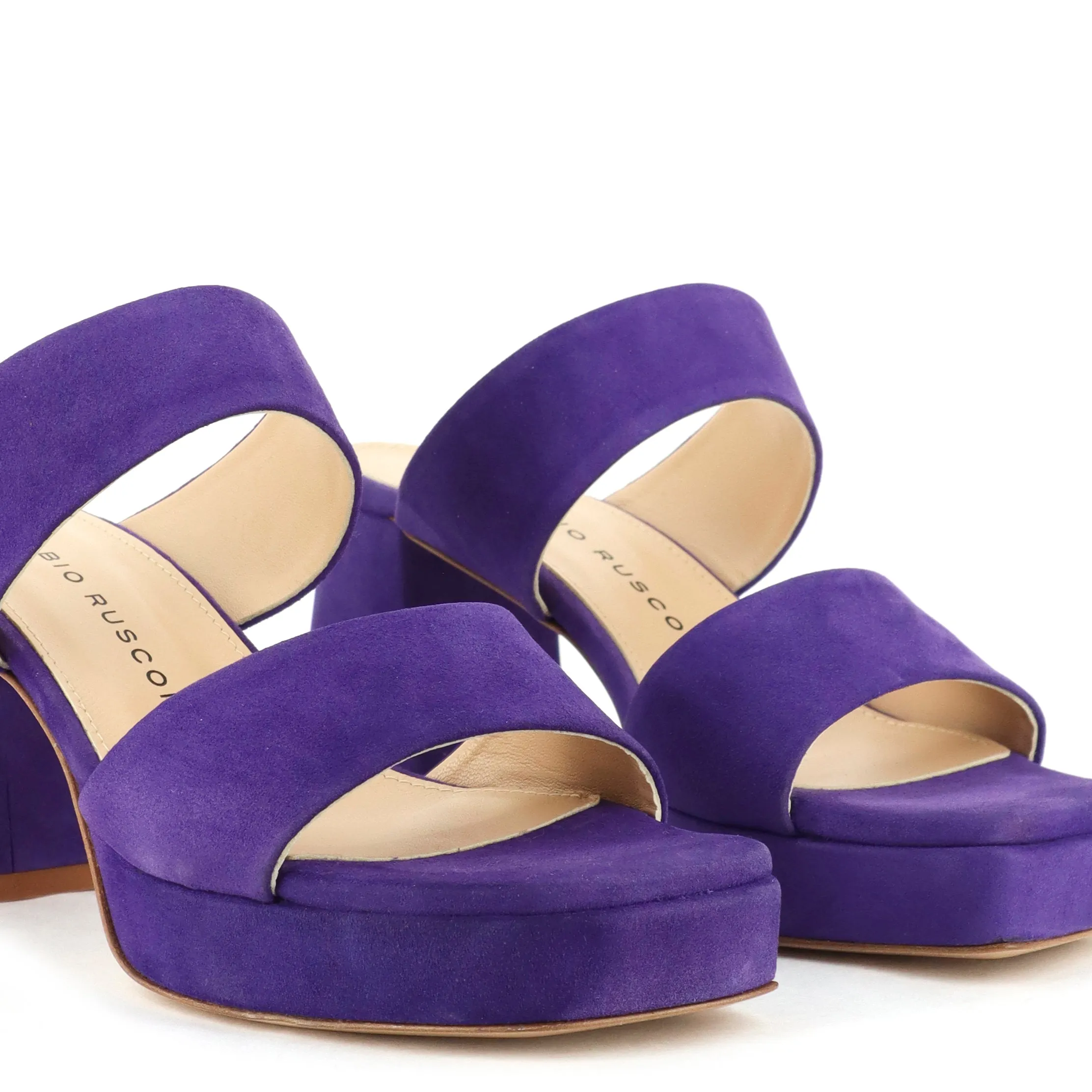 Agnese Violet