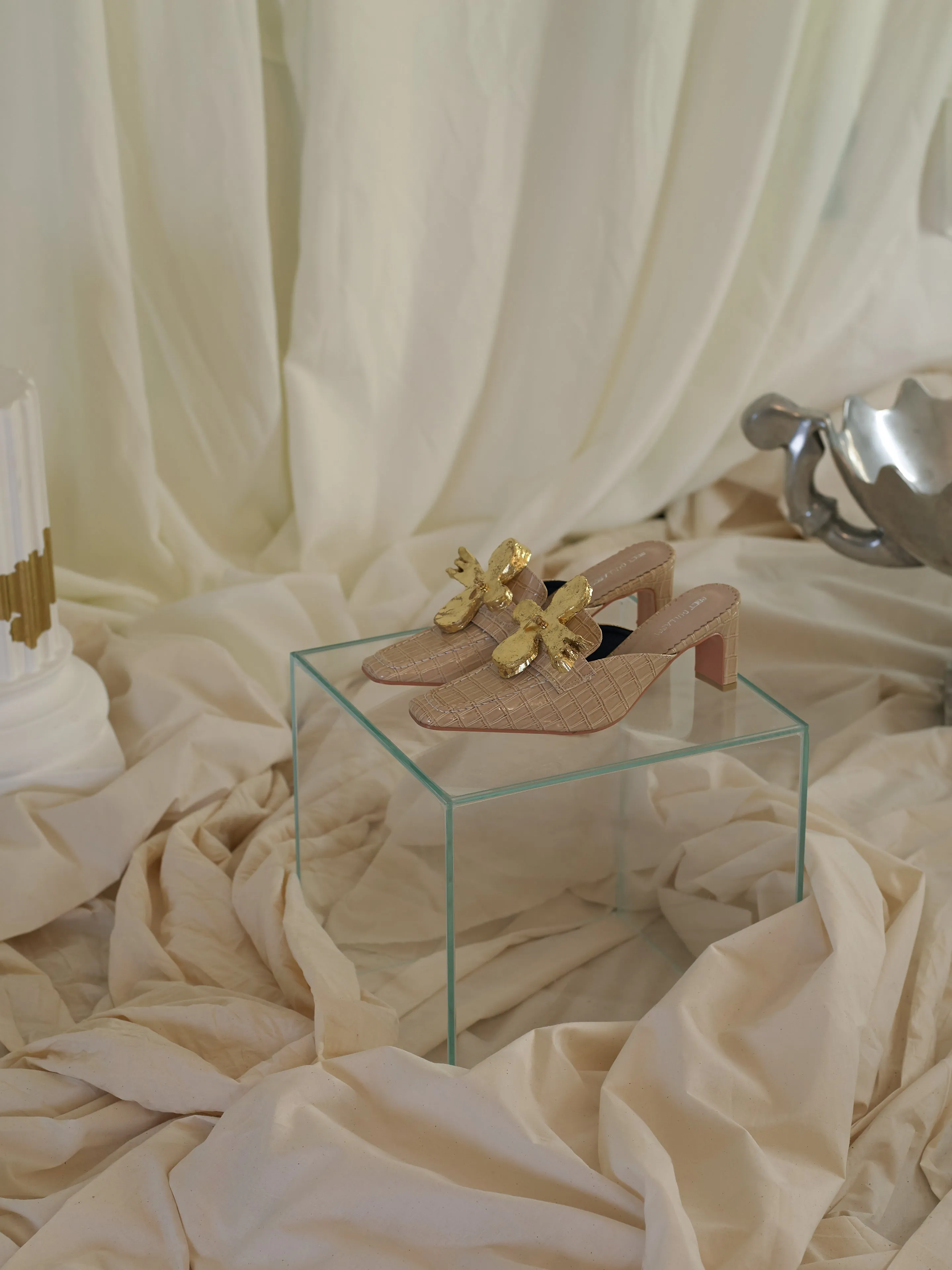 Artisanal Eos Mules - Sand/Gold