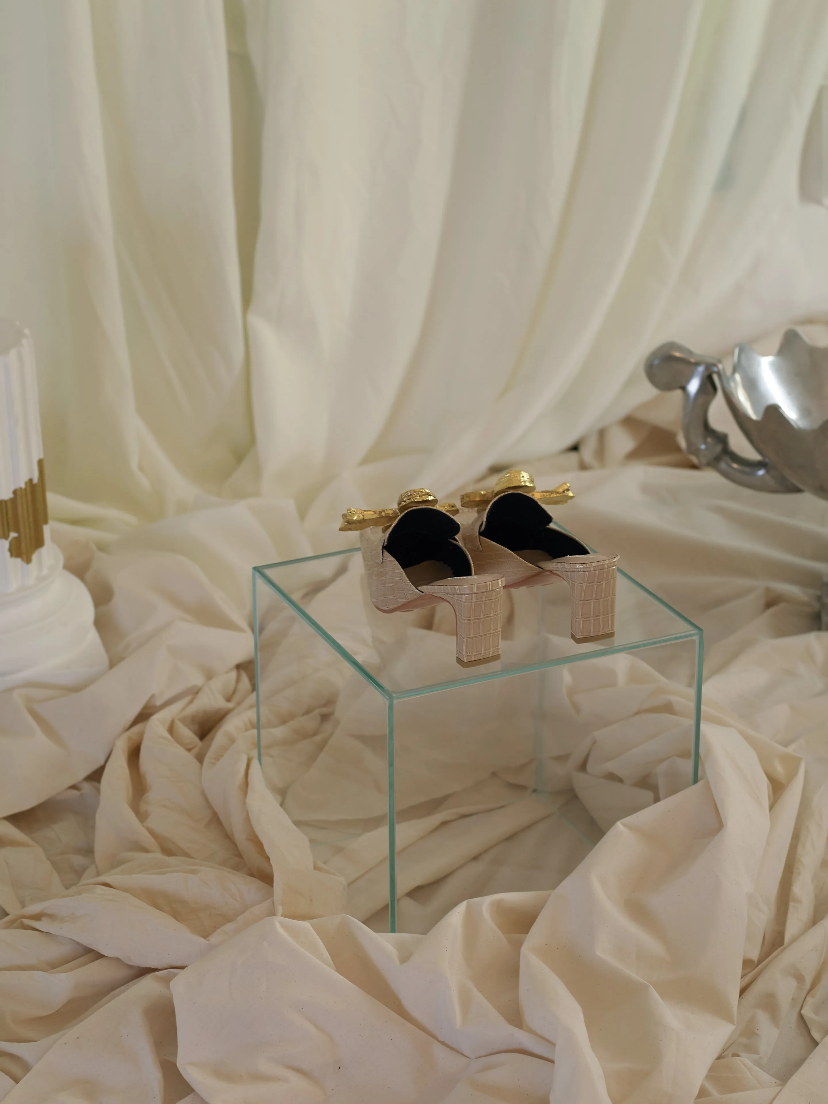 Artisanal Eos Mules - Sand/Gold