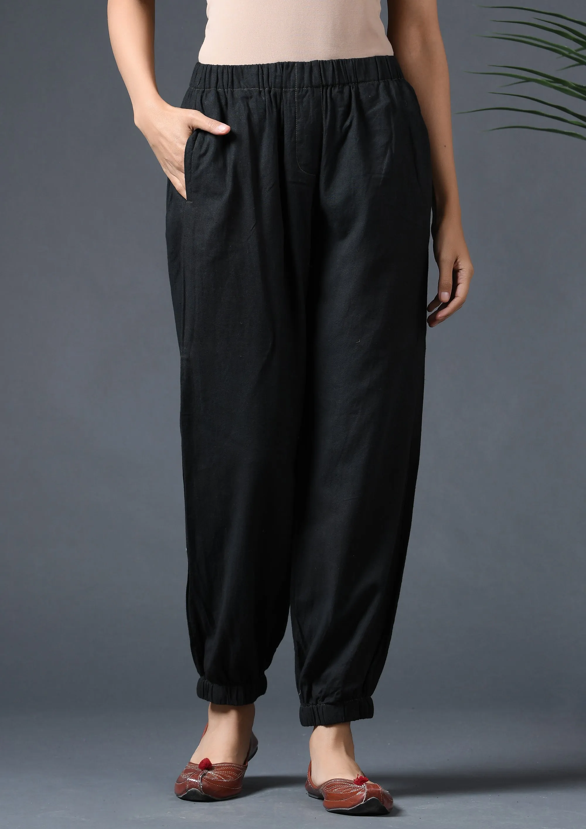 BLACK JOGGERS