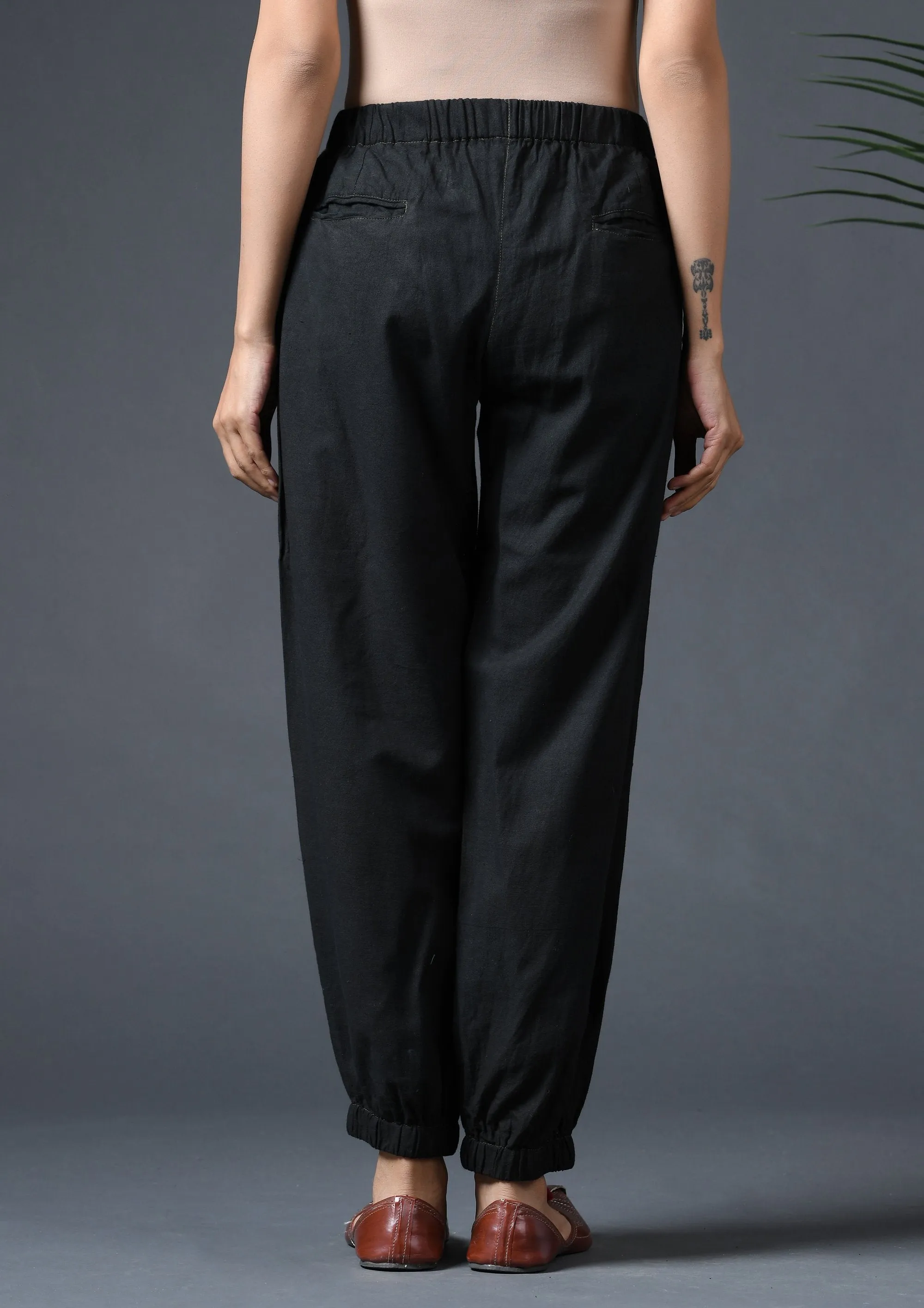 BLACK JOGGERS