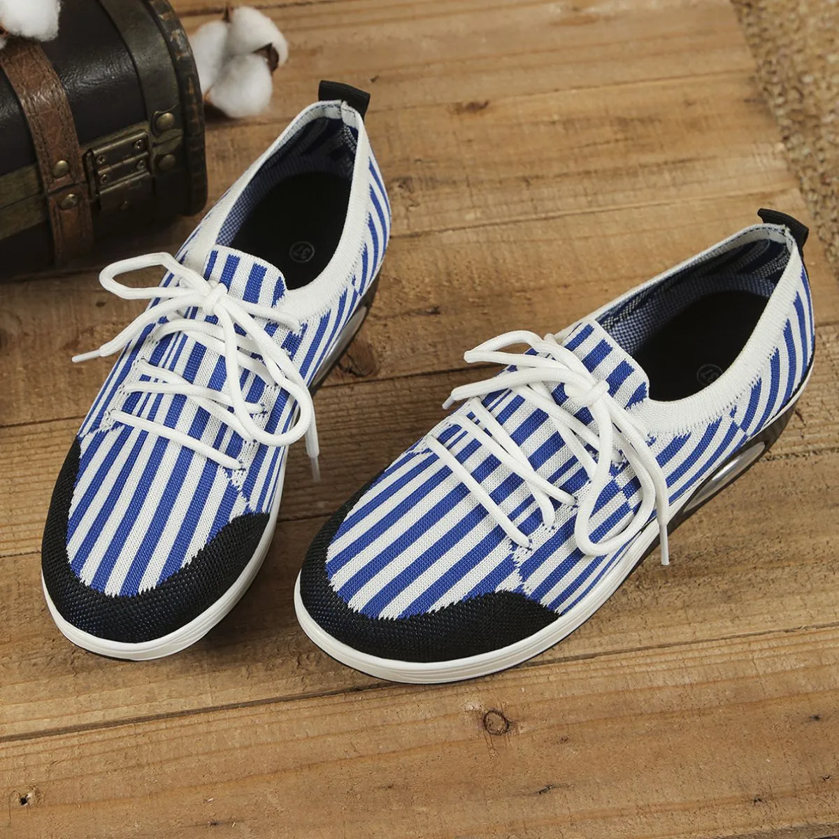 Breathable Mesh Round Toe Athletic