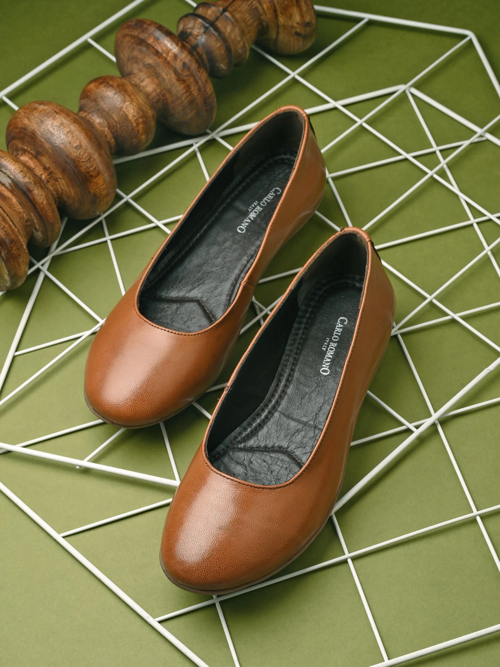 CARLO ROMANO  LEATHER TAN COLOR SLIP-ON BELLLY FOR WOMEN