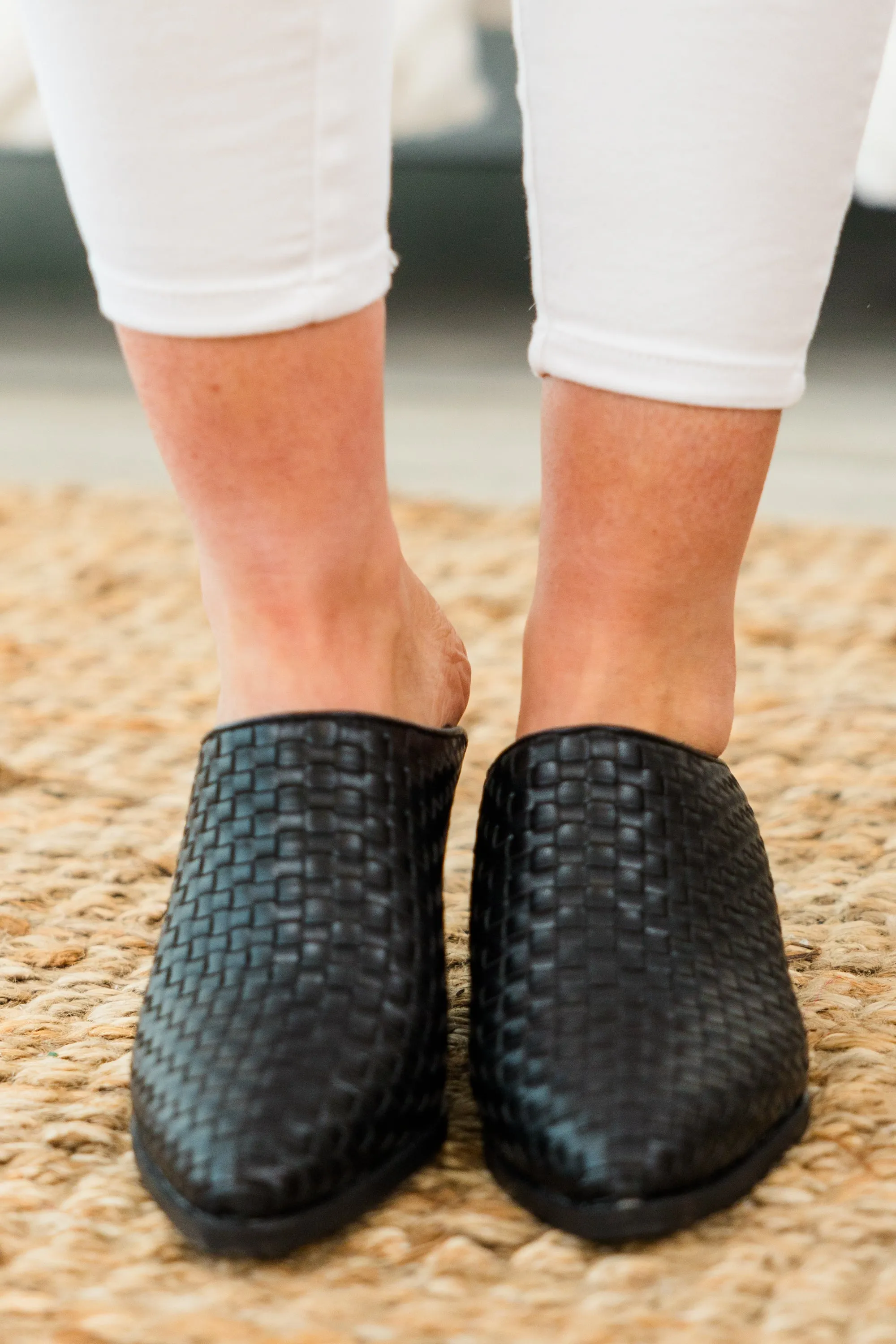 Corky's: Weekend Wandering Mules, Black