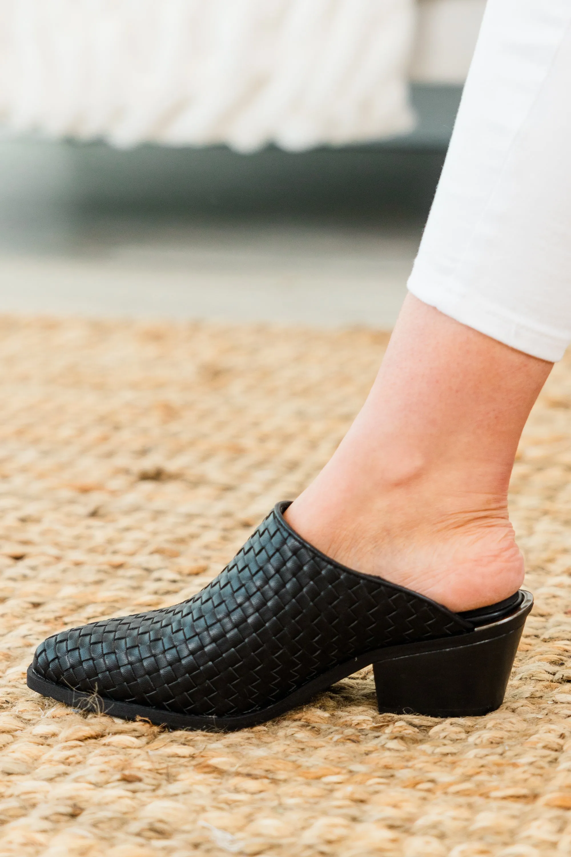 Corky's: Weekend Wandering Mules, Black
