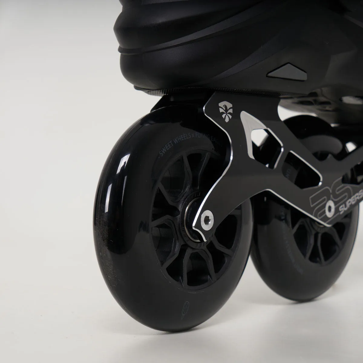Flying Eagle X7T Reaver 110mm Inline Skates - Unisex - Black