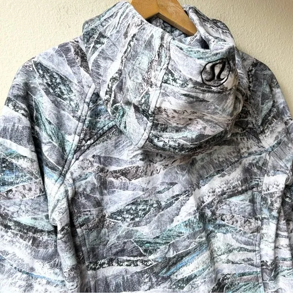 Lululemon Scuba Hoodie Light Cotton Fleece Springscape Blue Grey Multi Sz 8