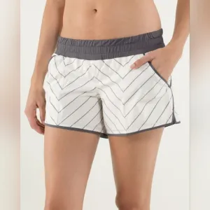Lululemon Shake &amp; Break ShortSlalom Stripe Angel Wing  Soot Light size 6