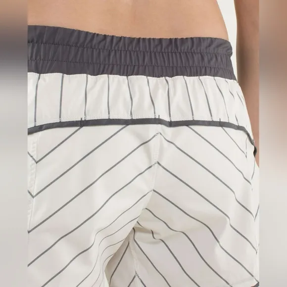 Lululemon Shake &amp; Break ShortSlalom Stripe Angel Wing  Soot Light size 6