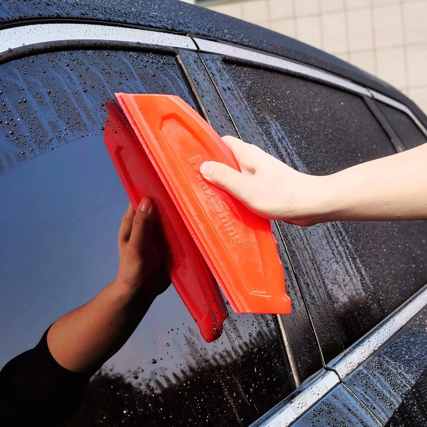 MaxShine Silicone Soft Water Blade With Anti-Slip Handle, 13"