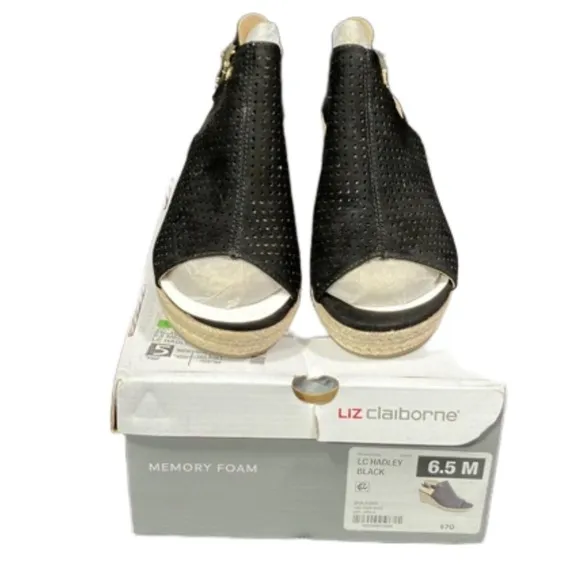 MSRP $70 NEW/IOB Liz Claiborne Hadley Black Open Toe Buckle Sandals 6.5M