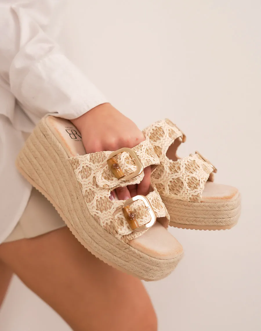 Mules femme compensées effet corde beige avec brides tressées et boucles dorées