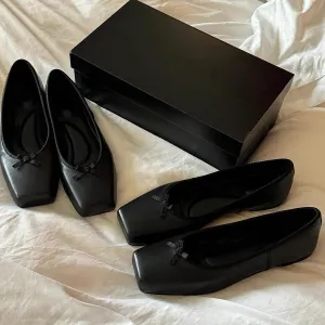 NEW & INSTOCK - Korean French Style Square Toe Ballet Flats