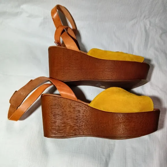 Seychelles Laugh More Suede Platform Wood Wedge Sandals Mustard Italy Size 7