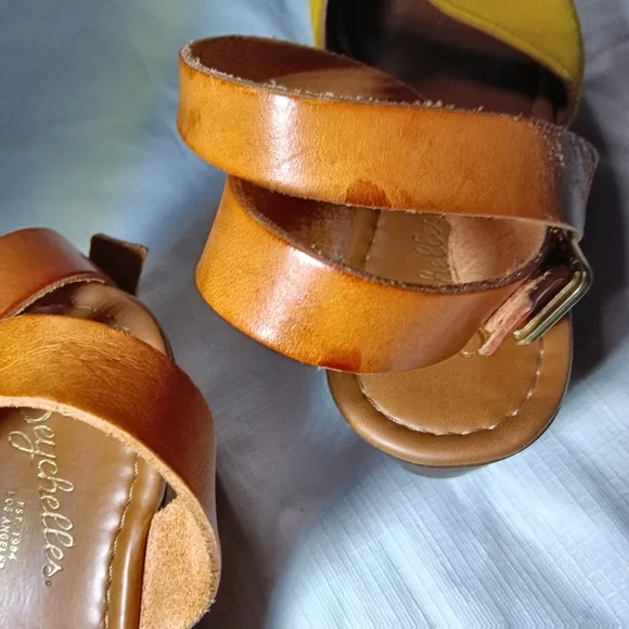 Seychelles Laugh More Suede Platform Wood Wedge Sandals Mustard Italy Size 7