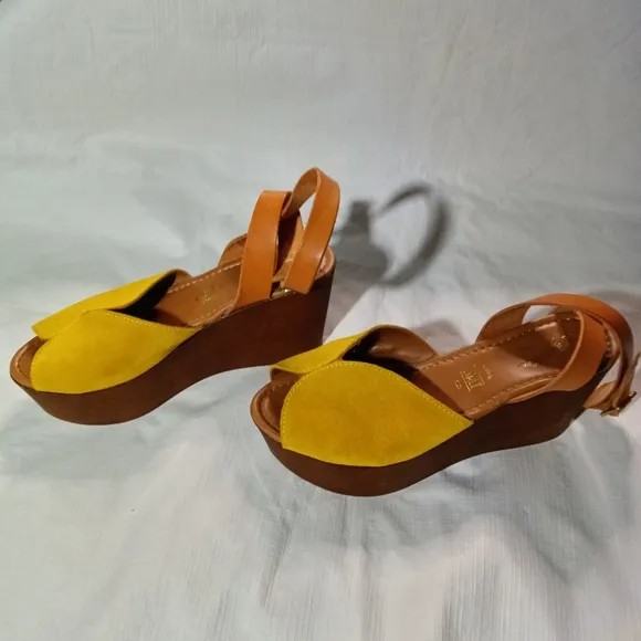 Seychelles Laugh More Suede Platform Wood Wedge Sandals Mustard Italy Size 7
