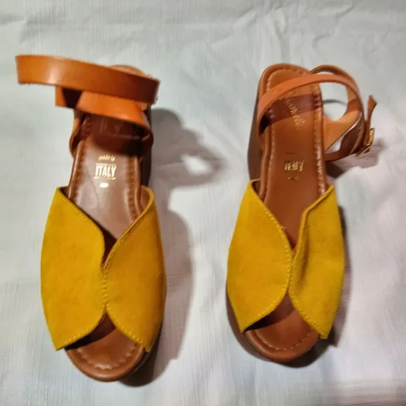 Seychelles Laugh More Suede Platform Wood Wedge Sandals Mustard Italy Size 7