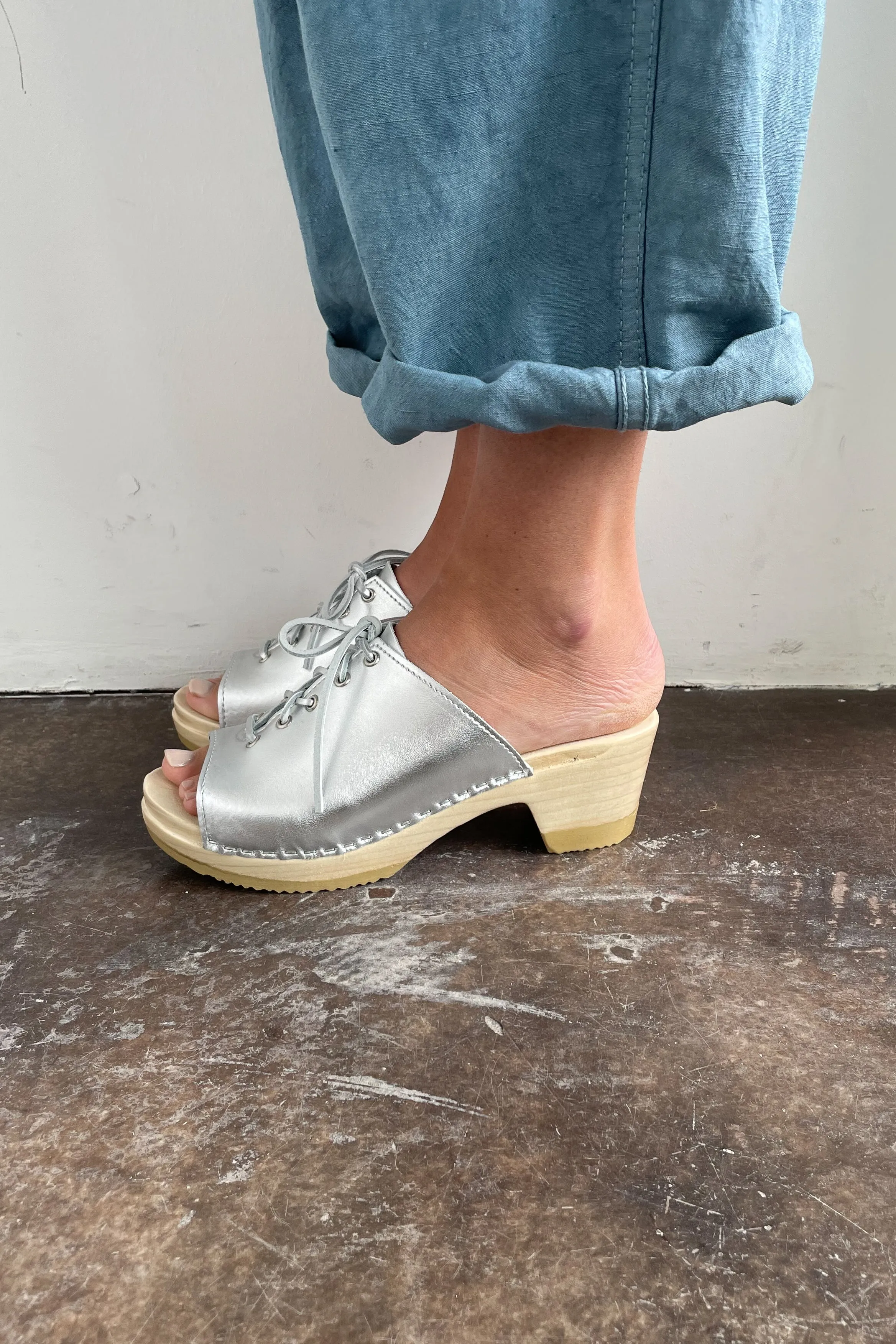 Simone Mid Heel Clog
