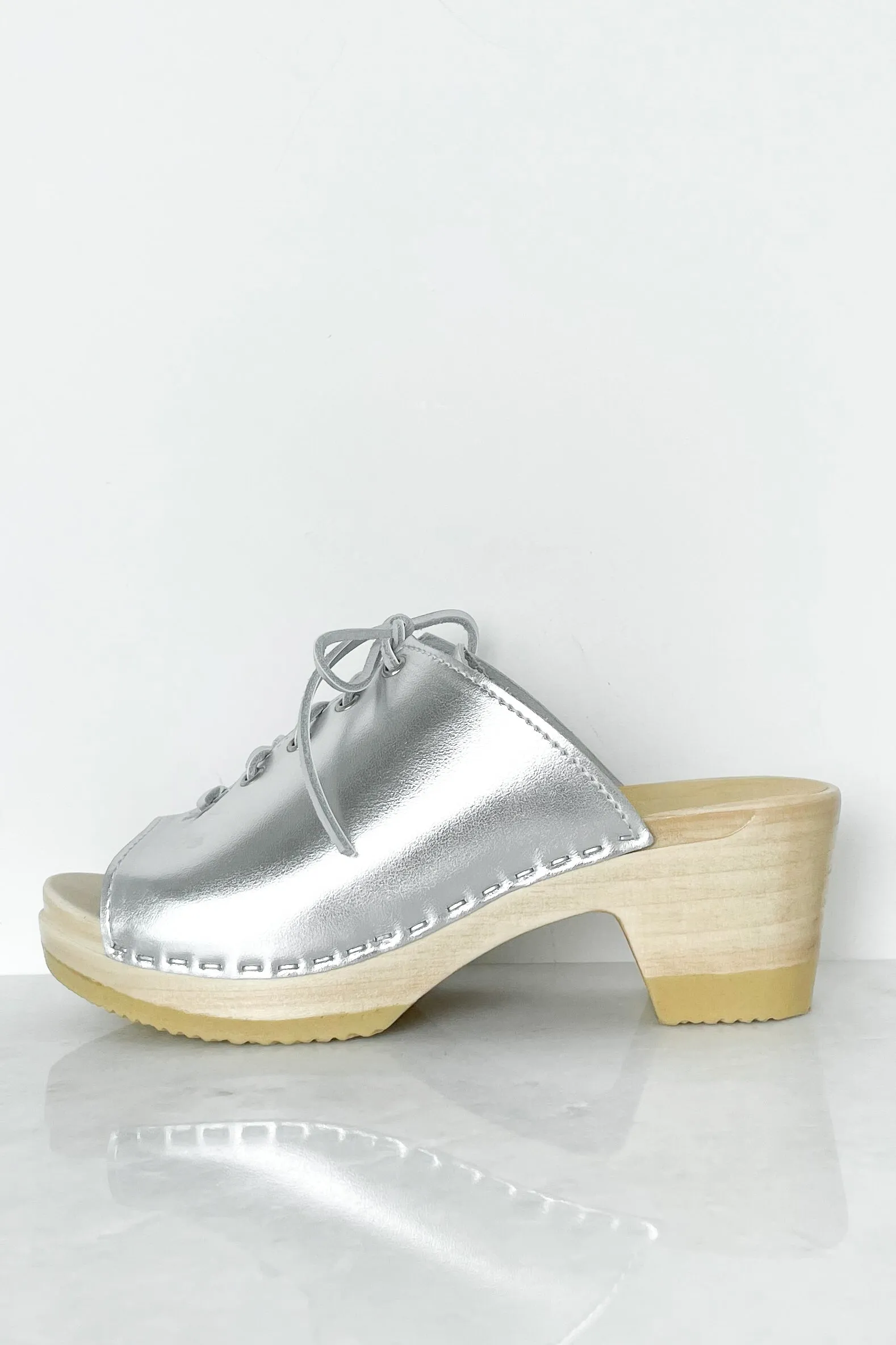 Simone Mid Heel Clog