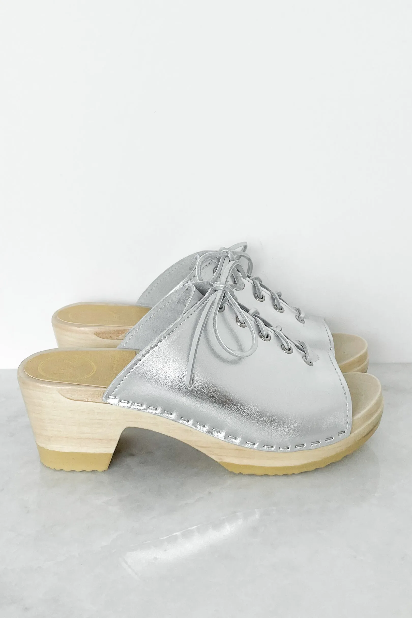 Simone Mid Heel Clog