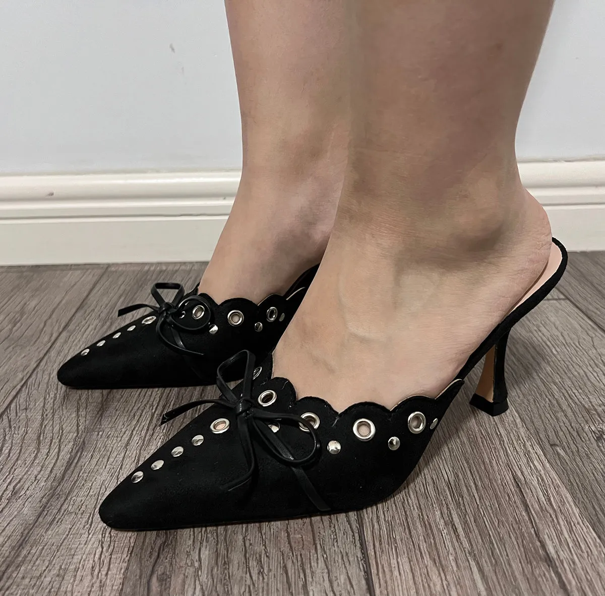 Suede low heel pointed toe mule shoes slippers