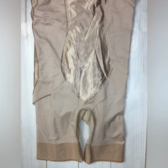 TC FINE INTIMATES Triple Midriff Extra Firm Hi Waist Thigh Slimmer
