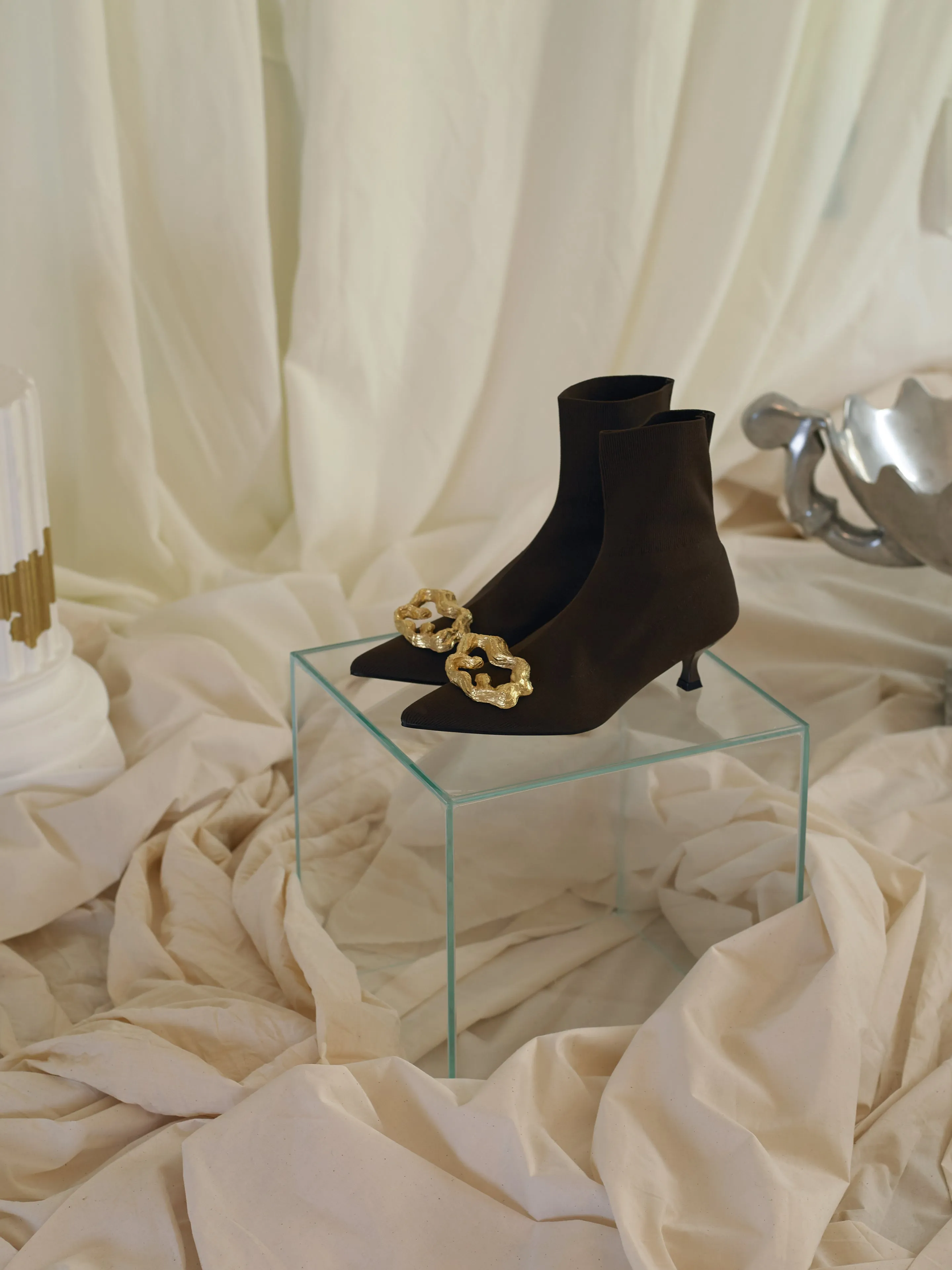 Techno-Knit Galea Low-Heeled Boots - Chataigne/Gold