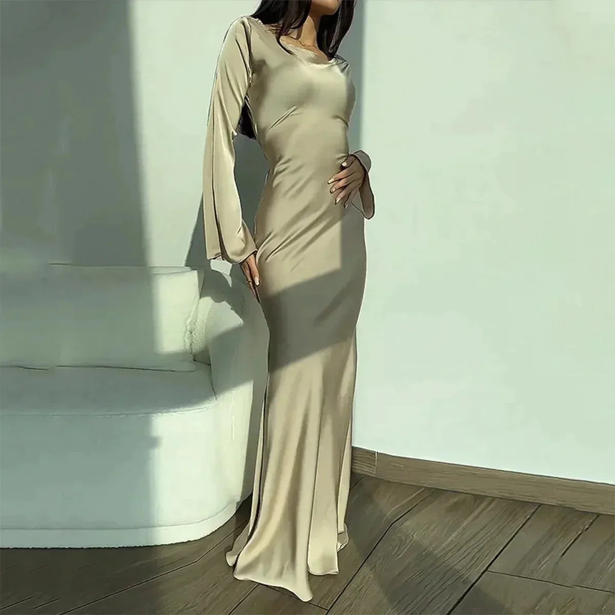 Tilda I Elegant Long-Sleeved Dress