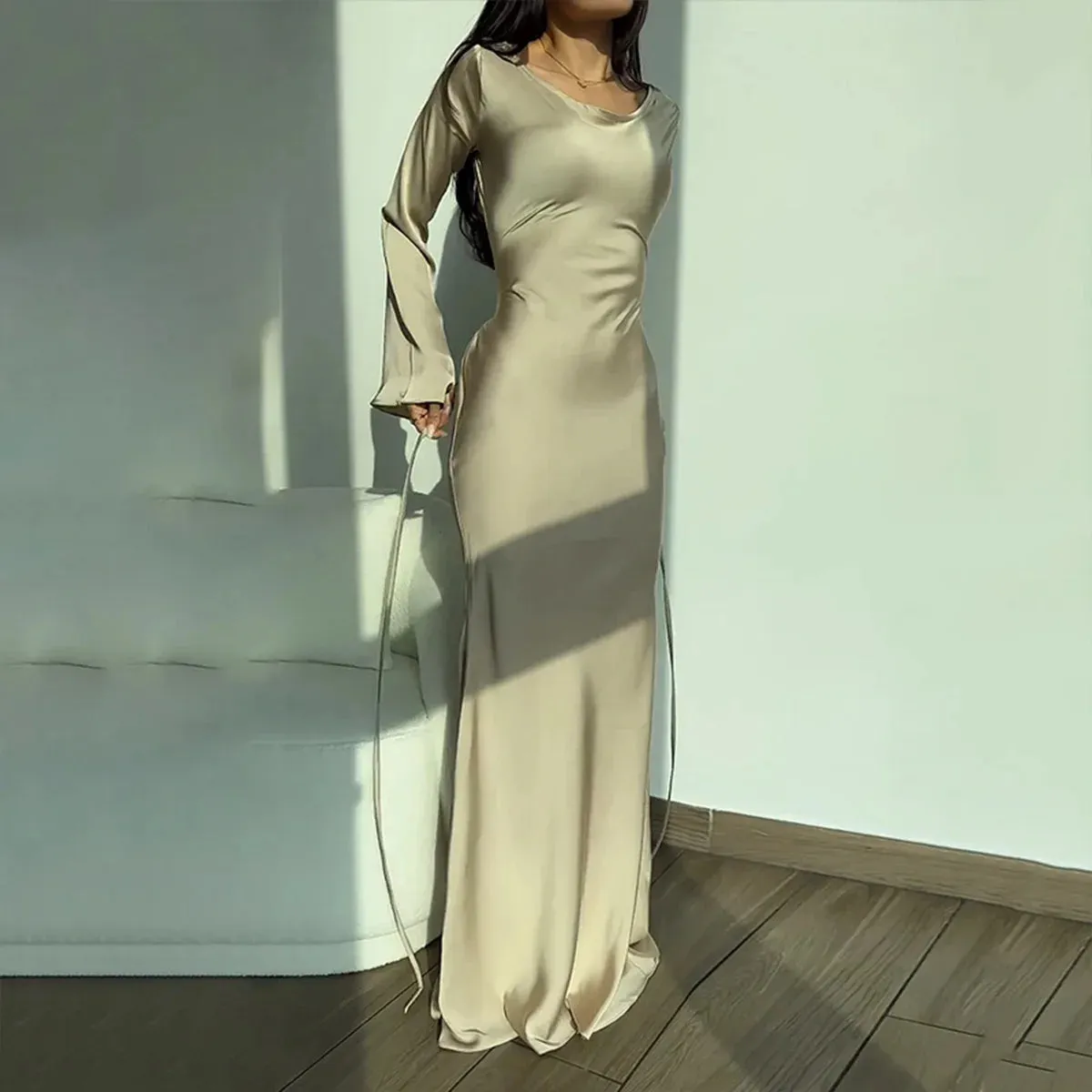 Tilda I Elegant Long-Sleeved Dress