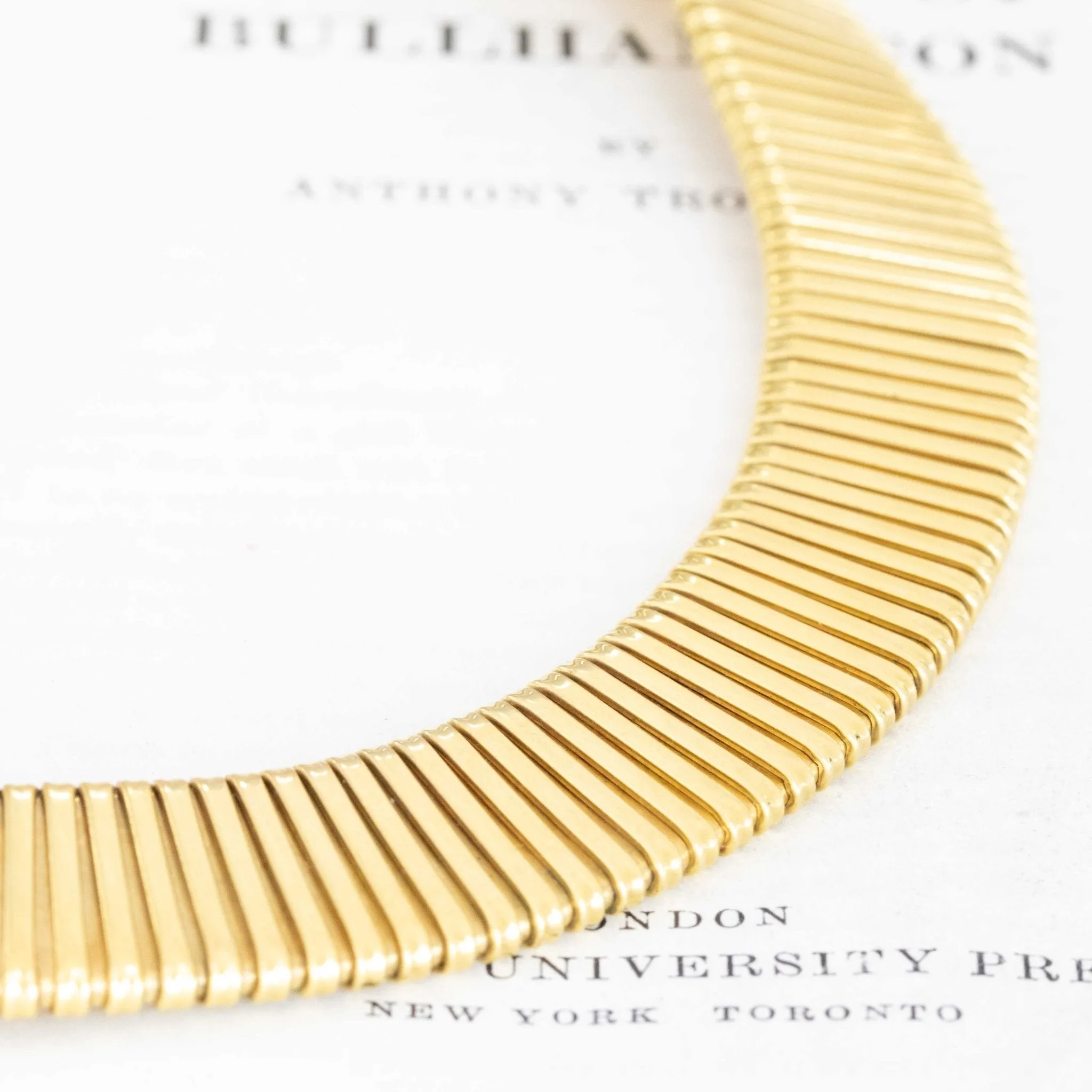Vintage Wide Tubogas Necklace