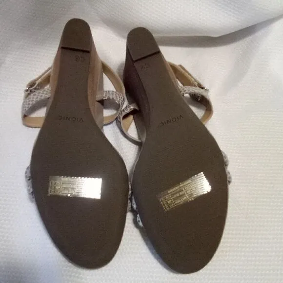Vionic Emmy lizard wedge open toe sandals in aluminium leather size 9.5