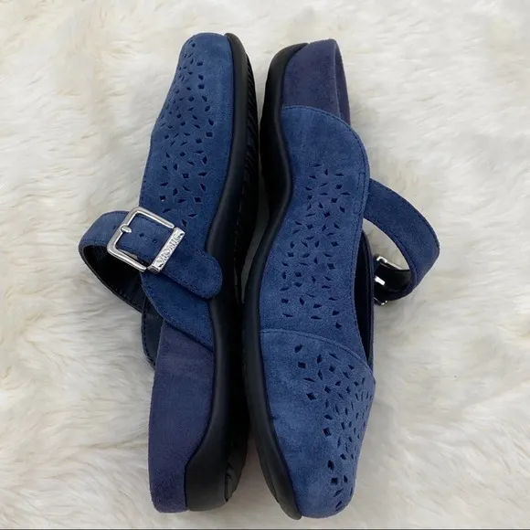 VIONIC Lidia Slip On Mules US 6 / EU 37 Blue Laser-Cut Suede