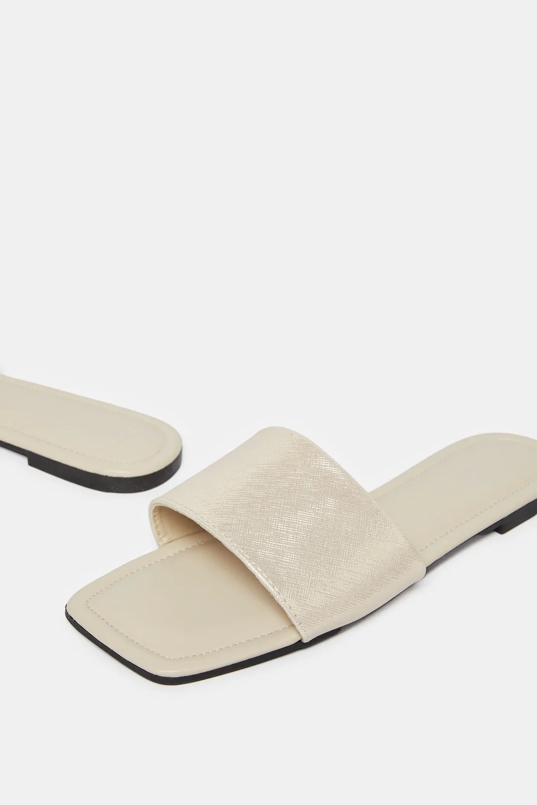 Women Silver Textured Mule