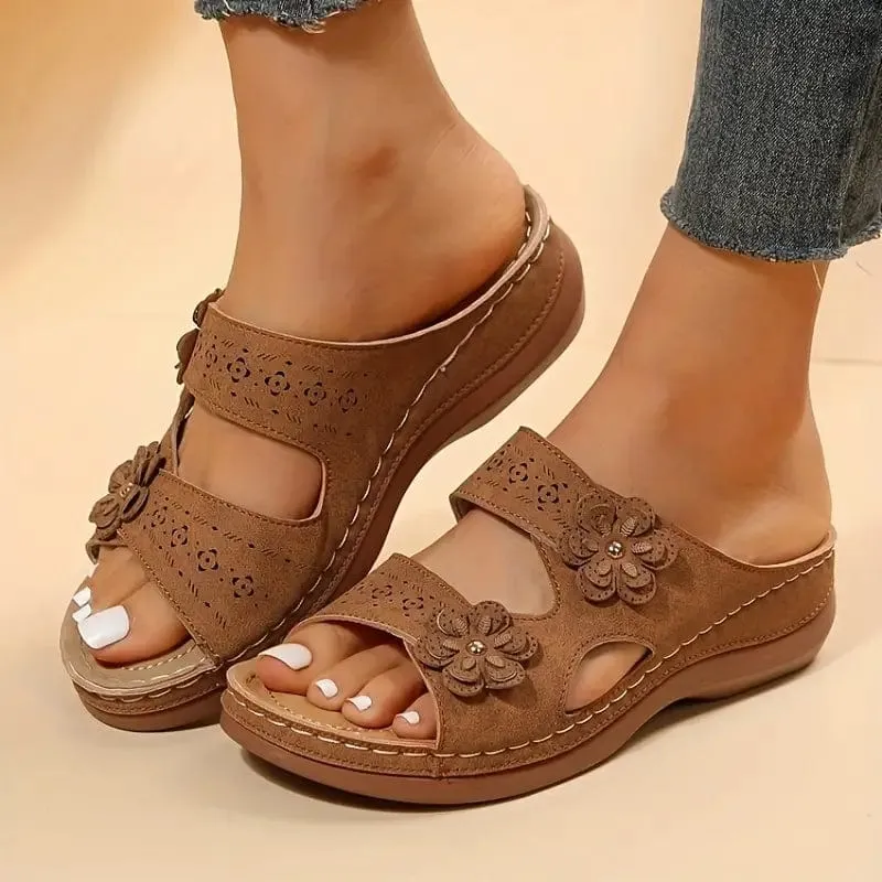 Women's Floral Decor Retro Sandals